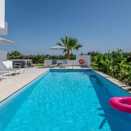 Villa Asteria Pearl 1 With Jacuzzi *