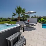 Asteria Pearl 1 With Jacuzzi *