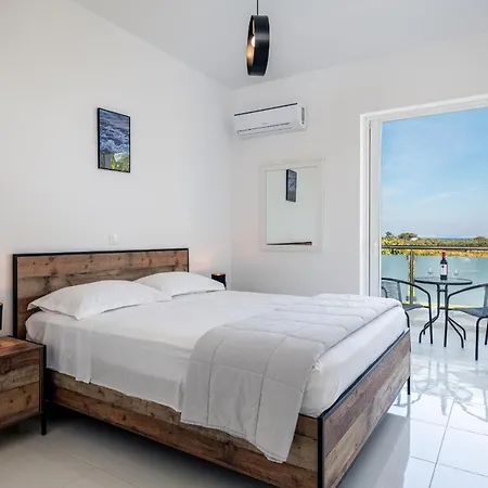 Villa Asteria Pearl 1 With Jacuzzi *