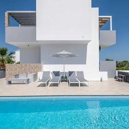 Villa Asteria Pearl 1 With Jacuzzi