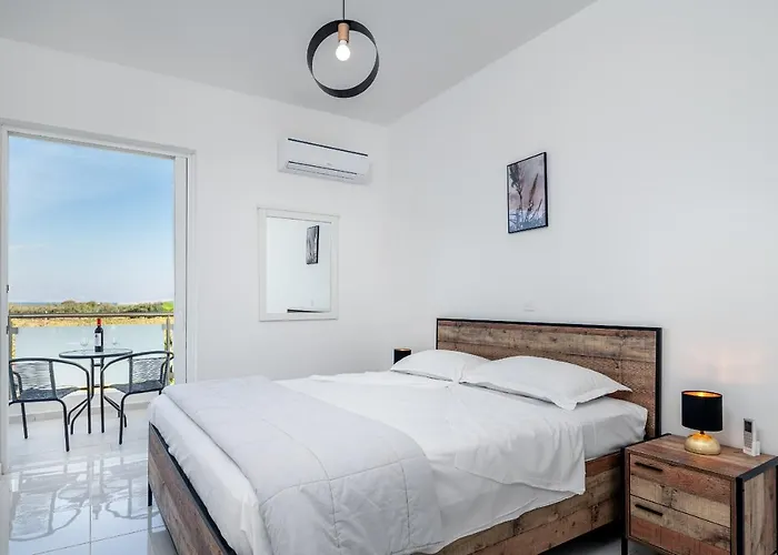 Villa Asteria Pearl 1 With Jacuzzi