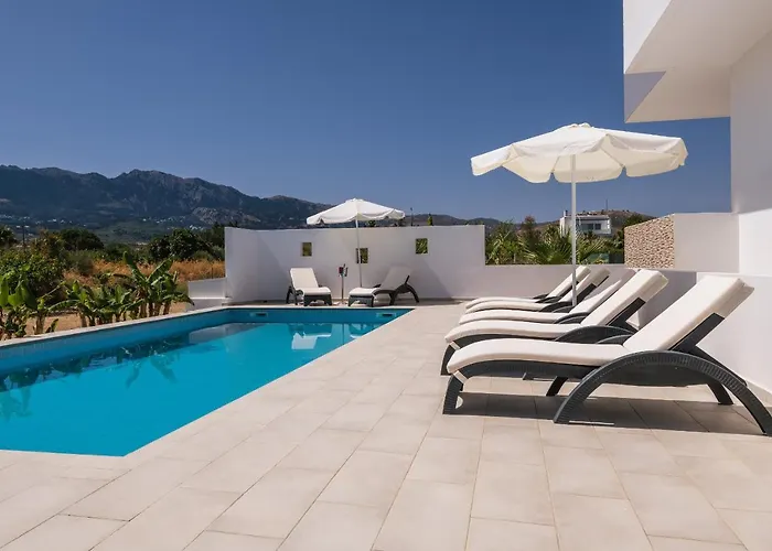 Villa Asteria Pearl 1 With Jacuzzi Tigaki